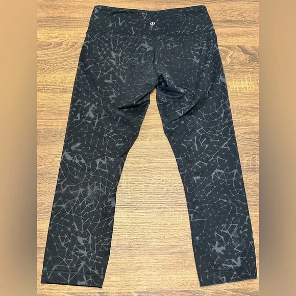 Lululemon Leggings 6 - Picture 3 of 5